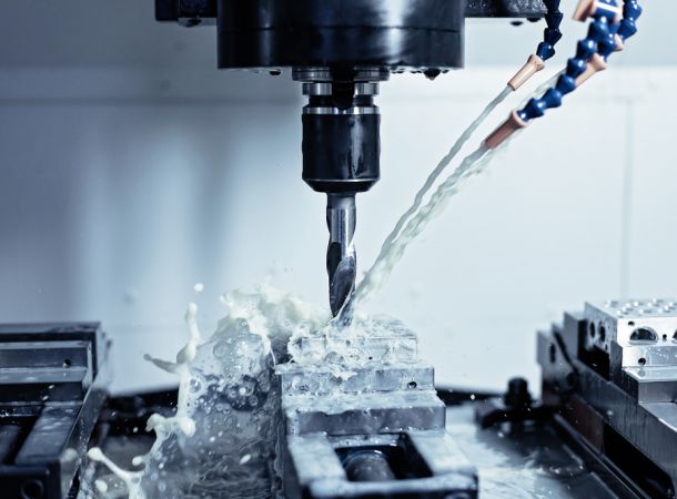 Mecanizado multiproceso: qué gana tu pieza cuando torno y fresado se hacen en la misma sujeción